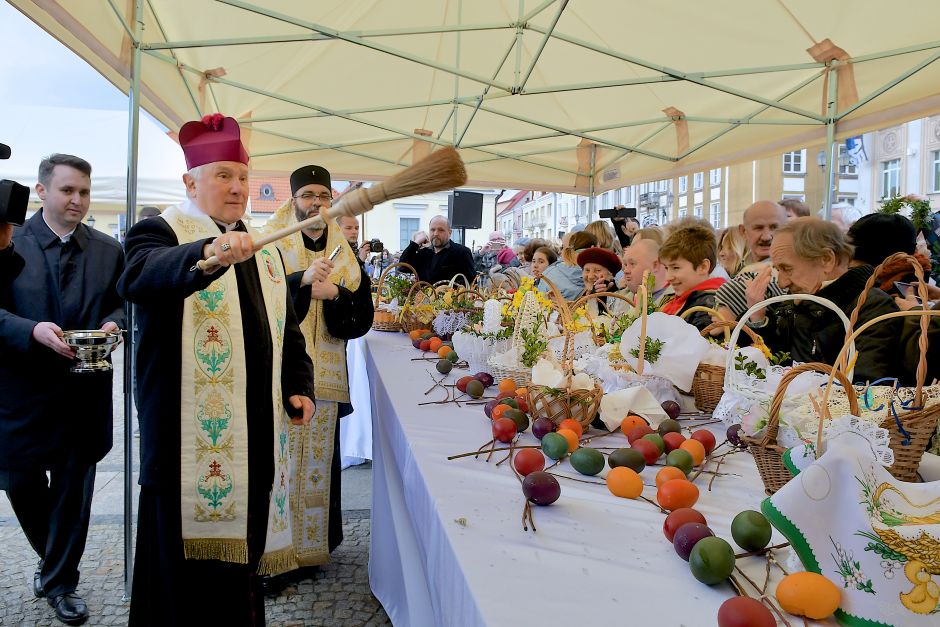 Ekumeniczne poświęcenie pokarmów wielkanocnych na białostockim rynku