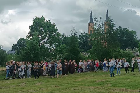Kobiety z Archidiecezji Białostockiej pielgrzymowały do Sanktuarium w Rajgrodzie