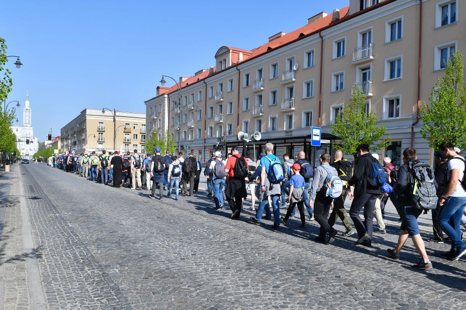 Mężczyźni po raz 24. wyruszyli pieszo do Sanktuarium w Krypnie