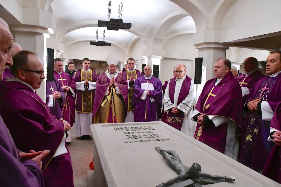 Kościół białostocki wspomina zmarłych biskupów i kapłanów
