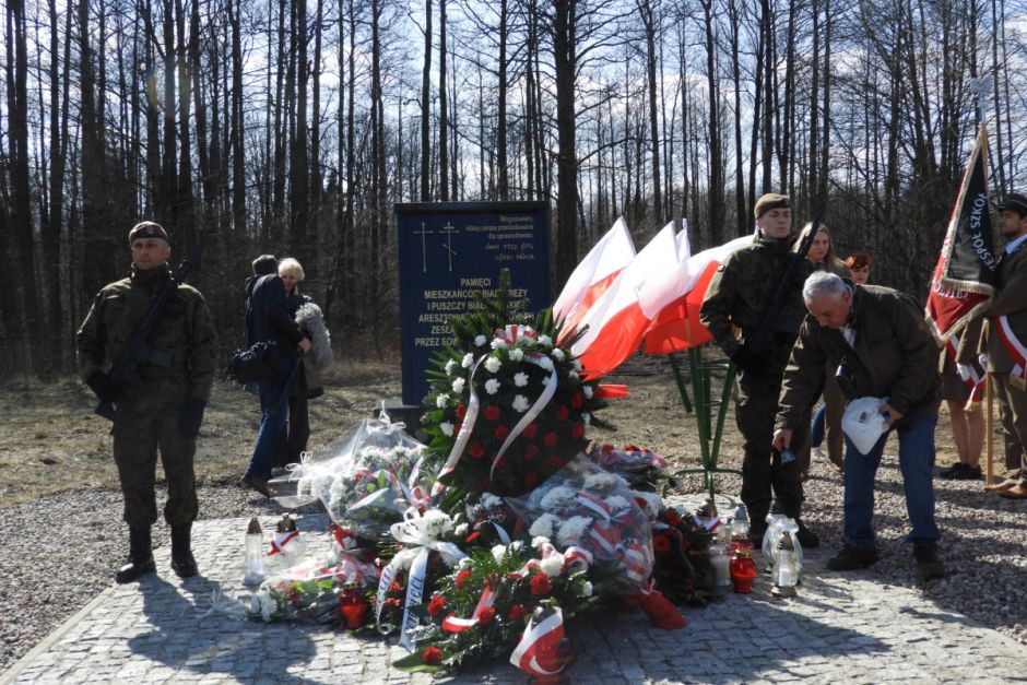 Poświęcenie pomnika Pamięci Sybiraków w Białowieży