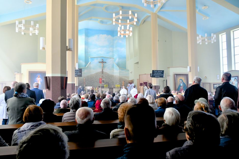 Poświęcenie i udostępnienie do kultu białostockiego kościoła pw. Świętej Rodziny