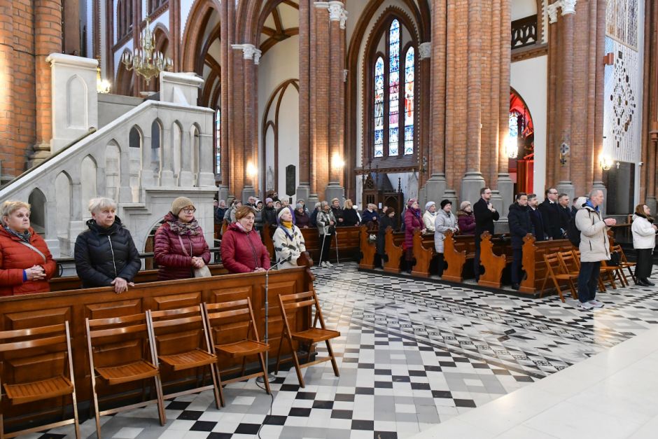 Modlitwa w 16. rocznicę katastrofy smoleńskiej