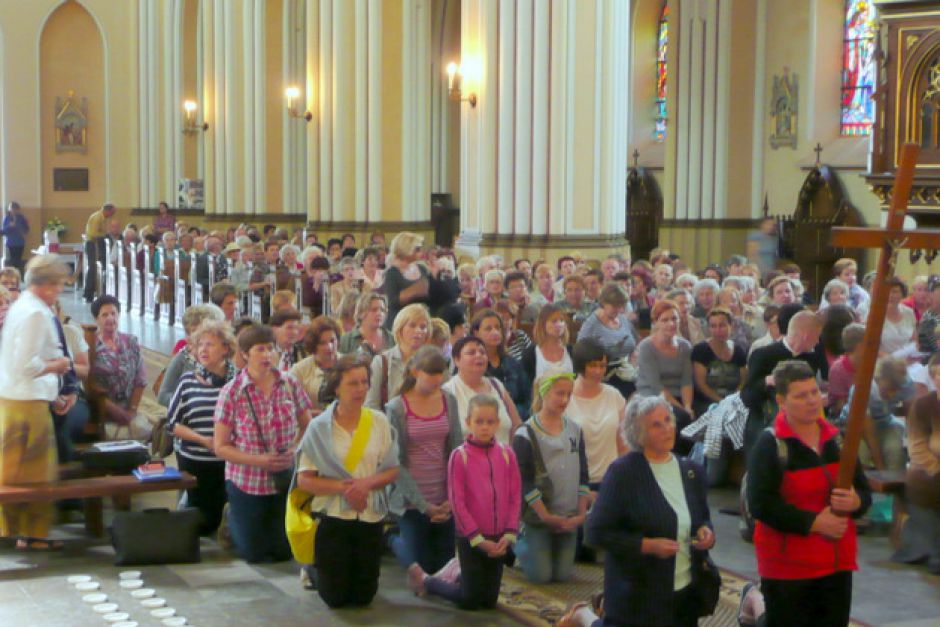 Kobiety z Archidiecezji Białostockiej na pielgrzymce do Sanktuarium w Rajgrodzie
